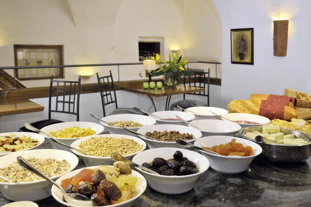 Hotel Restaurant Lilie Vipiteno Esterno foto